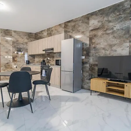 Homey 1br In Tarxien With Sofa Bed & Ac * Żabbar