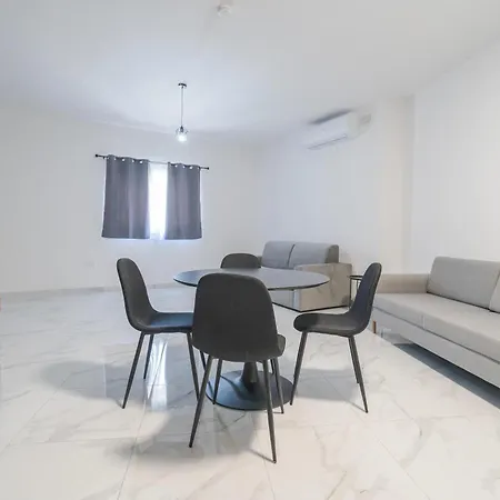 Homey 1br In Tarxien With Sofa Bed & Ac *