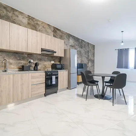 Homey 1br In Tarxien With Sofa Bed & Ac Żabbar