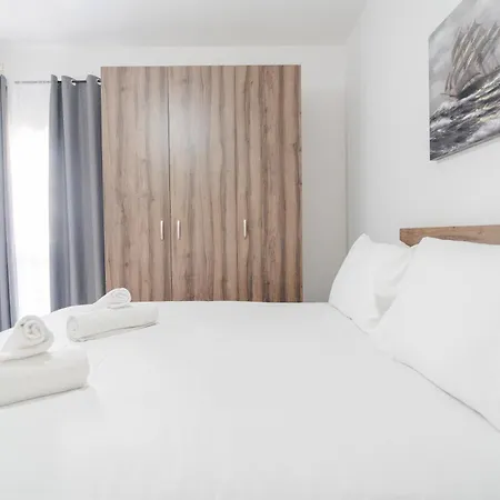 Homey 1br In Tarxien With Sofa Bed & Ac Apartamento Żabbar